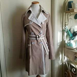 GUESS Classy Rain Trench Double Breasted Tan Coat
